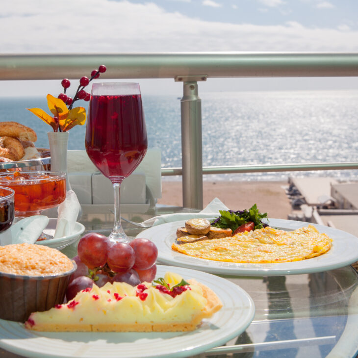 Cruise Catering