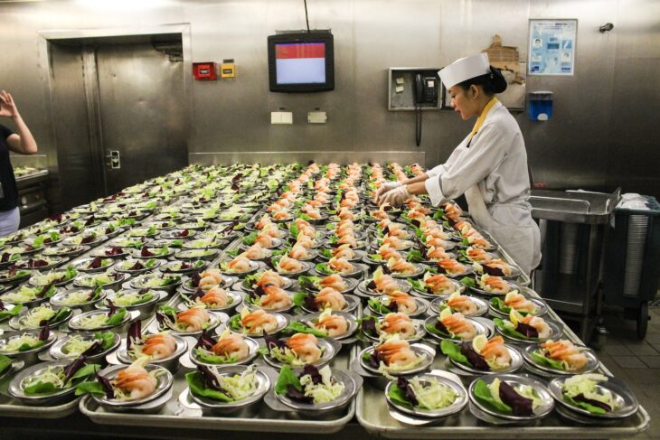 cruise ship food